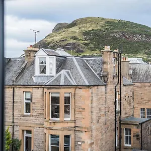 Hotel Ceilidh-donia, Edinburgh